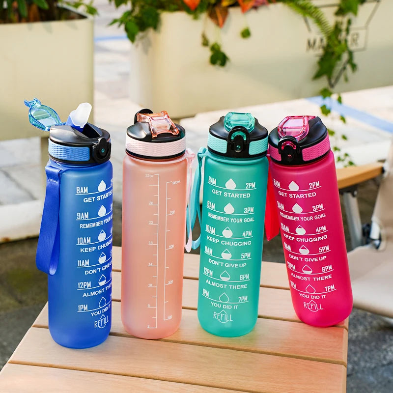 Motivational Water Bottle - 1L with Time Marks and Straw